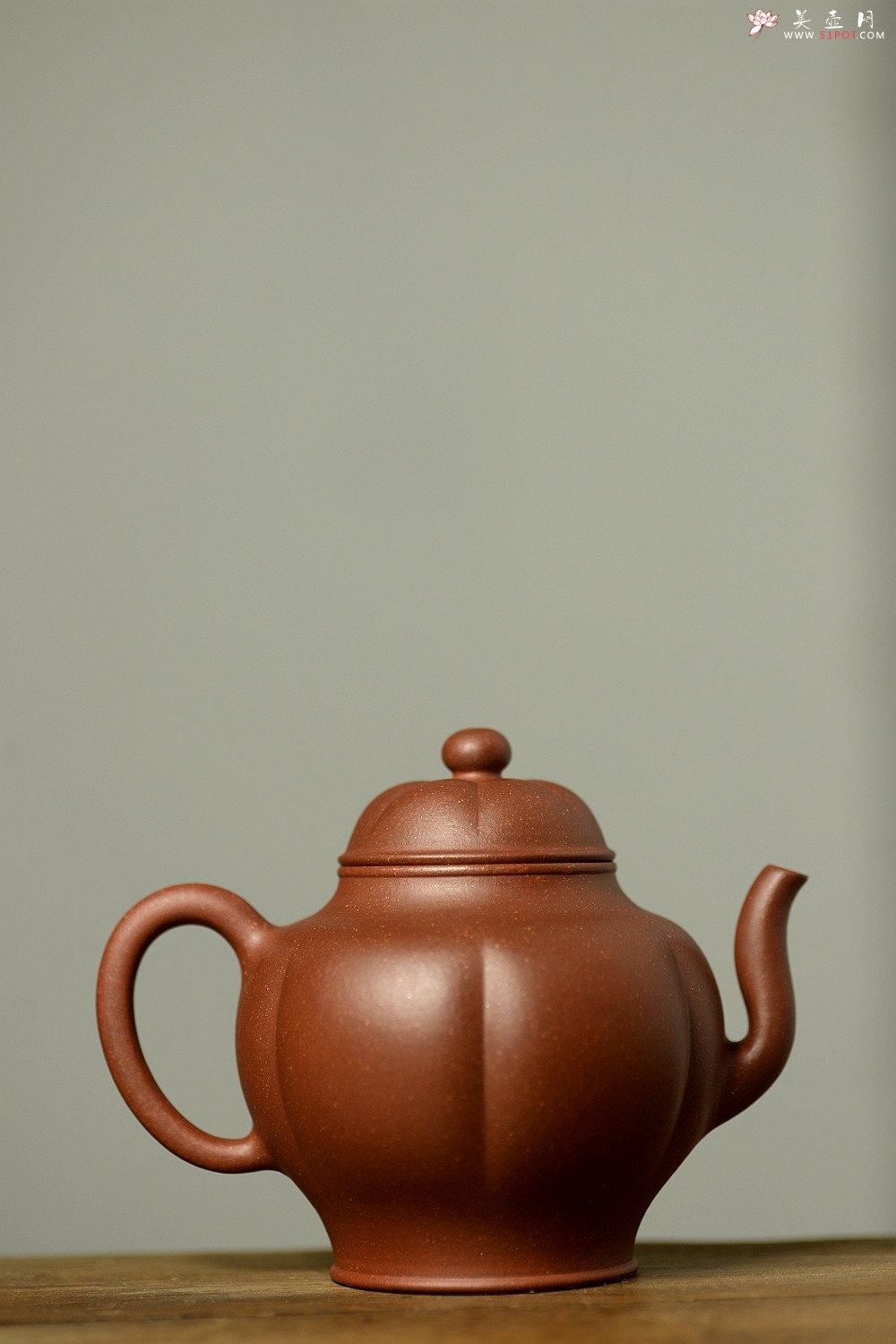 紫砂壶图片：储亚丙申秋全手新品 精工筋囊 高俊神怡 耐品 瑞福 高温底槽青 - 宜兴紫砂壶网