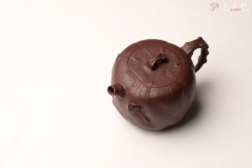 紫砂壶图片：花货新风尚 妙趣横生 潘丹初经典全手之作 玄木 木叶动秋声~ - 宜兴紫砂壶网