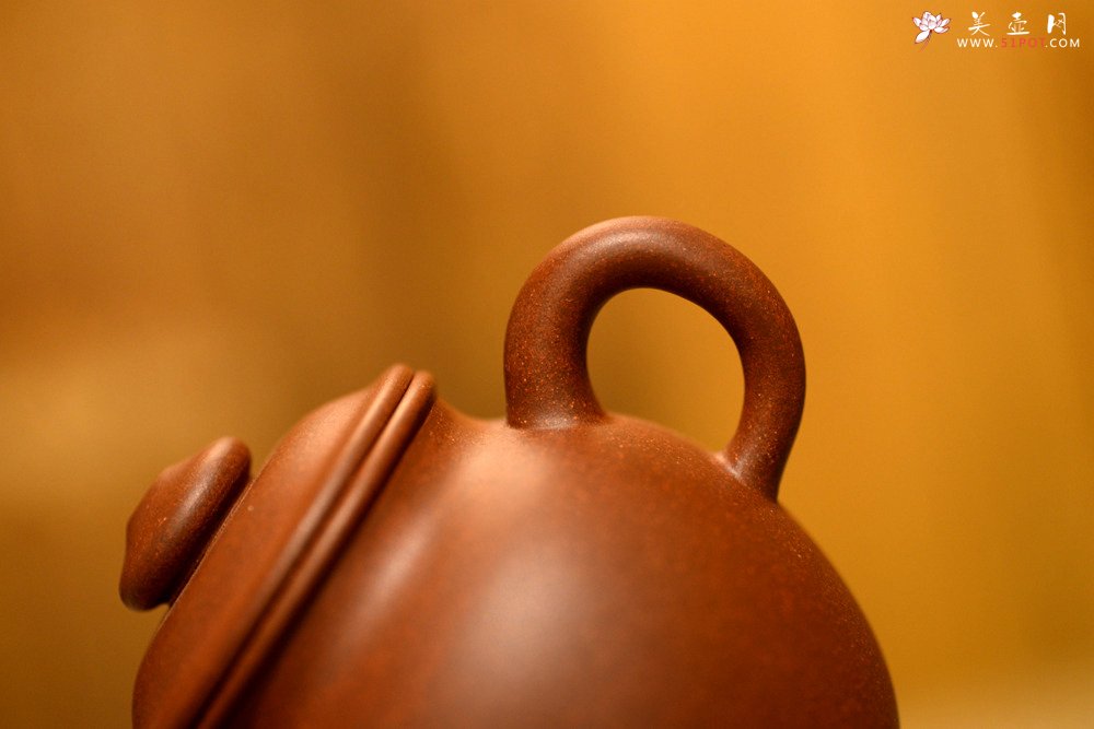 紫砂壶图片：美壶特惠 玩味巨轮 茶人最爱 实用 独孔加不锈钢滤网 - 宜兴紫砂壶网