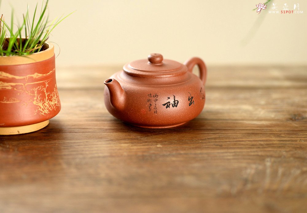 紫砂壶图片：实用佳器 雅致文气 汲古壶 - 宜兴紫砂壶网