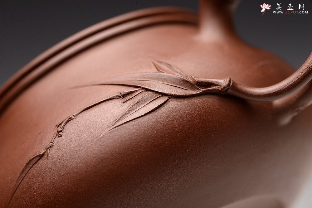 紫砂壶图片：江家风范 雅致清秀 实力之作 全手刹凹清风竹影 居不可无竹~ - 宜兴紫砂壶网