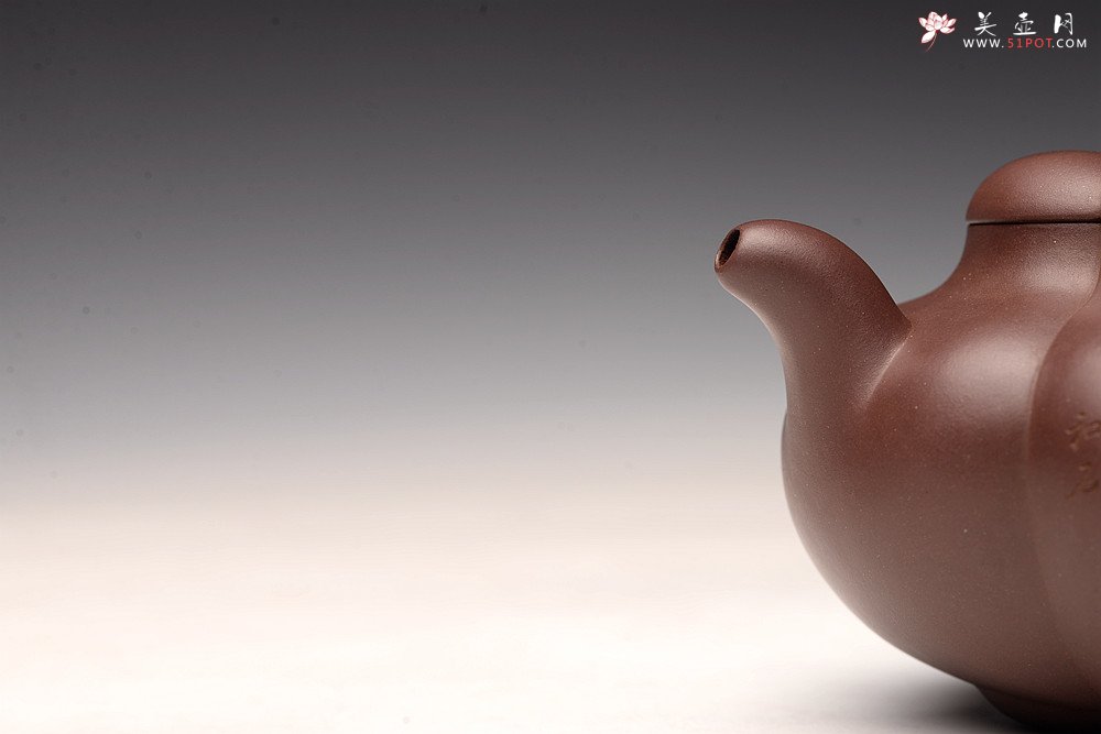 紫砂壶图片：酒虎丙申夏 精品之作 大气磅礴 全手工上合桃 和石装饰 珍藏 - 宜兴紫砂壶网