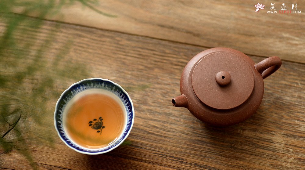 紫砂壶图片：詹黎明丙申秋 灵感之作 颇具玩味 精致小钢炮~ 全手卧禅 - 宜兴紫砂壶网