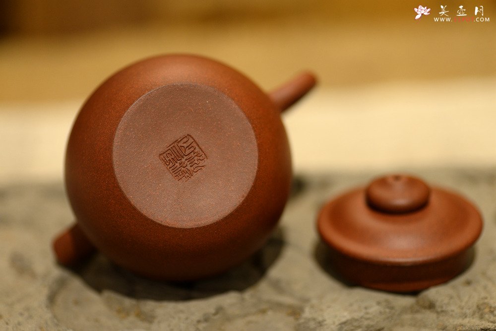 紫砂壶图片：美壶特惠 玩味巨轮 茶人最爱 实用 独孔加不锈钢滤网 - 宜兴紫砂壶网