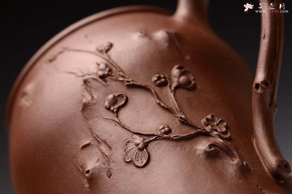 紫砂壶图片：潘丹初丙申秋全手作品 精致梅花 秀雅得趣 咏梅 做工严谨 - 宜兴紫砂壶网