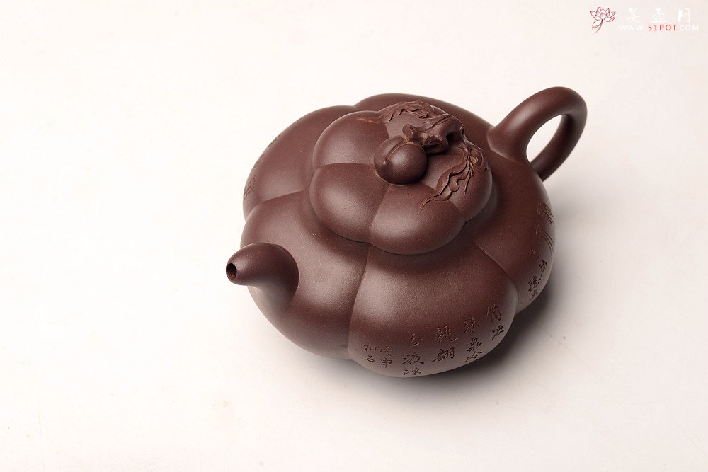 紫砂壶图片：酒虎丙申夏 精品之作 大气磅礴 全手工上合桃 和石装饰 珍藏 - 宜兴紫砂壶网