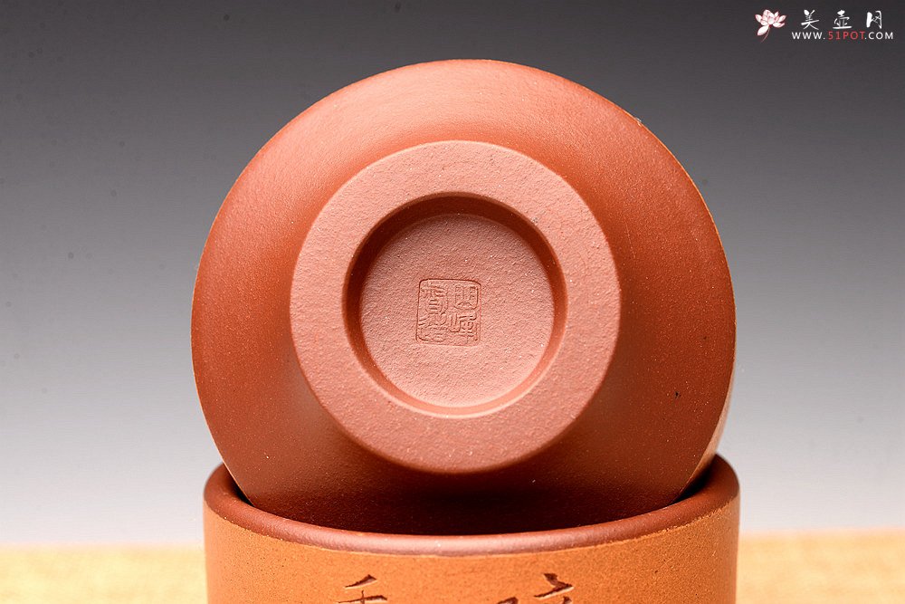 紫砂壶图片：粉浆宝盆杯  以底槽清打底粉段泥 梅兰竹菊套杯 文气古朴 精致实用 - 宜兴紫砂壶网