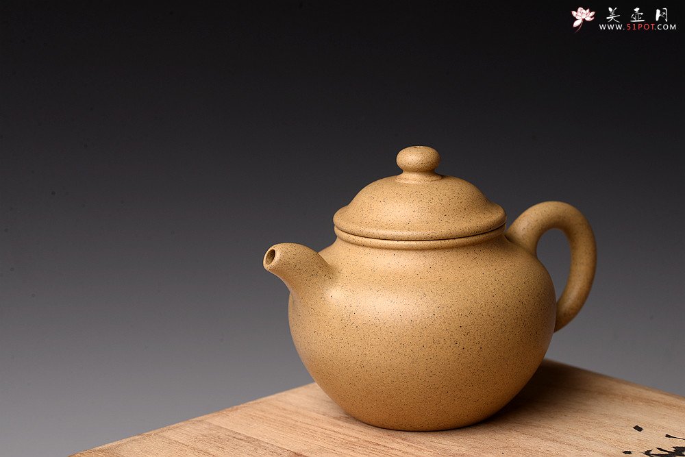 紫砂壶图片：邵春良老师全手近作 本绿小莲子 端庄秀美 泥料温润如玉 - 宜兴紫砂壶网