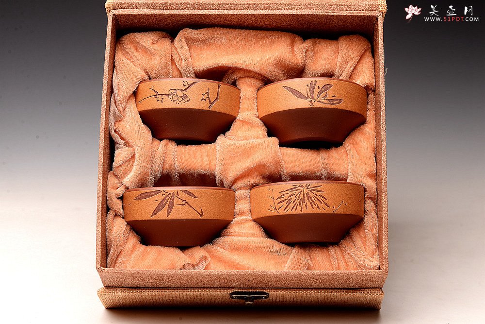 紫砂壶图片：粉浆宝盆杯  以底槽清打底粉段泥 梅兰竹菊套杯 文气古朴 精致实用 - 宜兴紫砂壶网