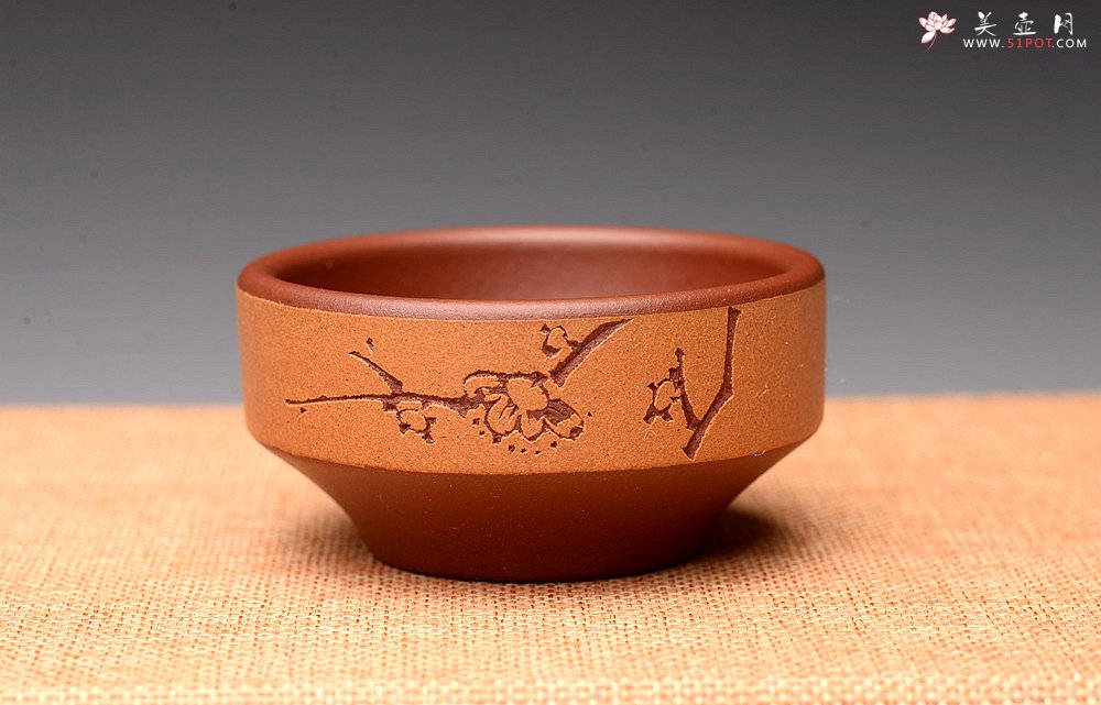 紫砂壶图片：粉浆宝盆杯  以底槽清打底粉段泥 梅兰竹菊套杯 文气古朴 精致实用 - 宜兴紫砂壶网