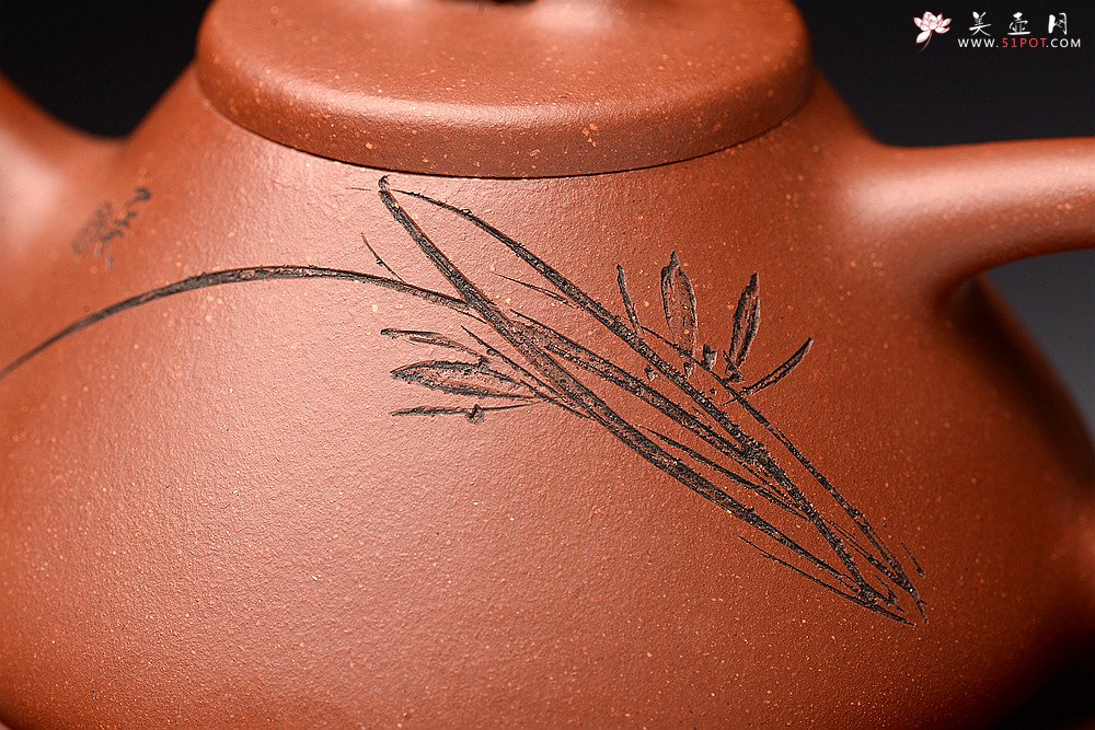 紫砂壶图片：优质降坡泥 周路健全手近作  陆轶舟刻绘 耐品实用子冶石瓢  挺拔 - 宜兴紫砂壶网