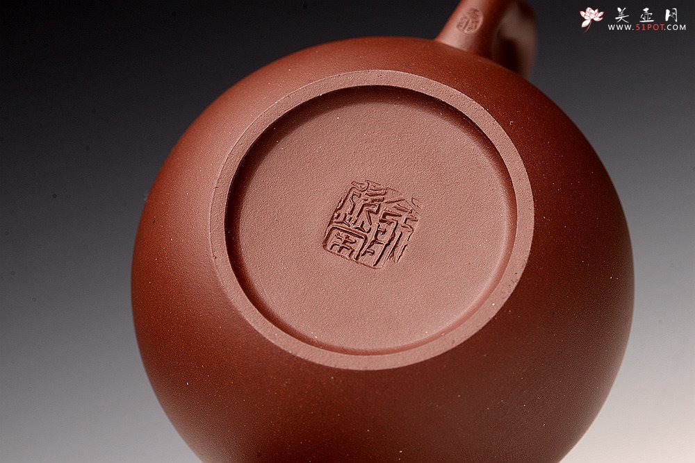 紫砂壶图片：俞欣荣丙申初夏新作 茄瓜 别具新意 线条流畅 美壶特惠  - 宜兴紫砂壶网