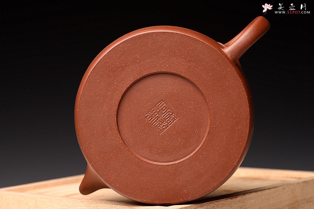 紫砂壶图片：路达丙申全手新作 线条挺拔 单片拍打成型 性价比高 圆璧 - 宜兴紫砂壶网