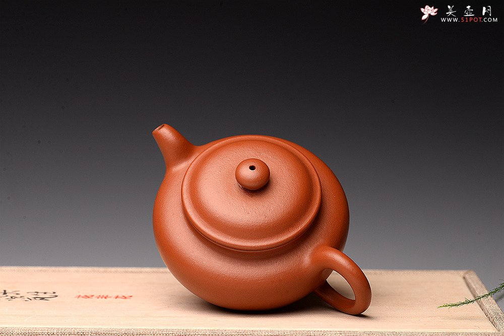 紫砂壶图片：优质朱泥 娇艳迷人 全手仿古 传统实用 - 宜兴紫砂壶网