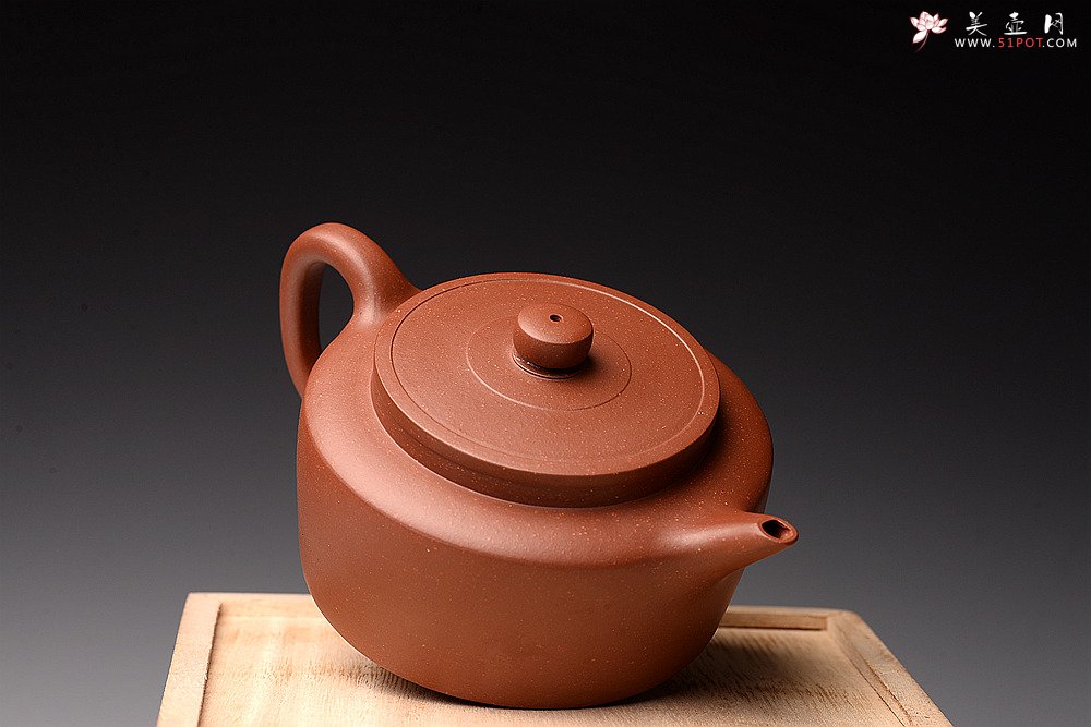 紫砂壶图片：路达丙申全手新作 线条挺拔 单片拍打成型 性价比高 圆璧 - 宜兴紫砂壶网