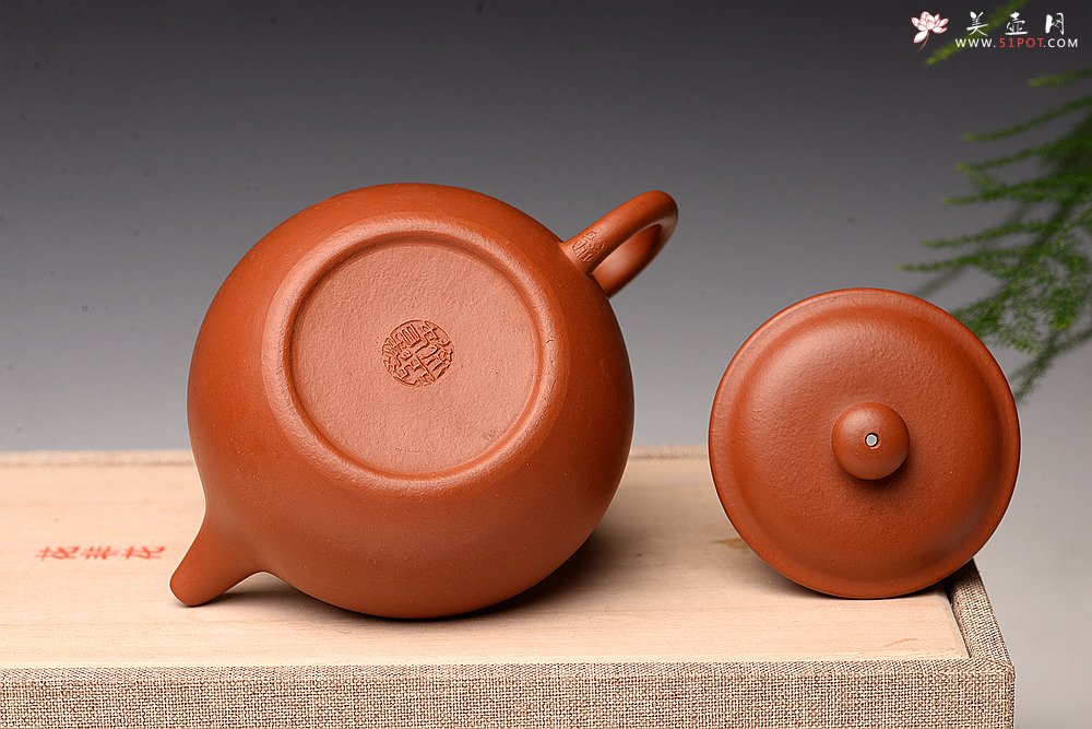 紫砂壶图片：优质朱泥 娇艳迷人 全手仿古 传统实用 - 宜兴紫砂壶网