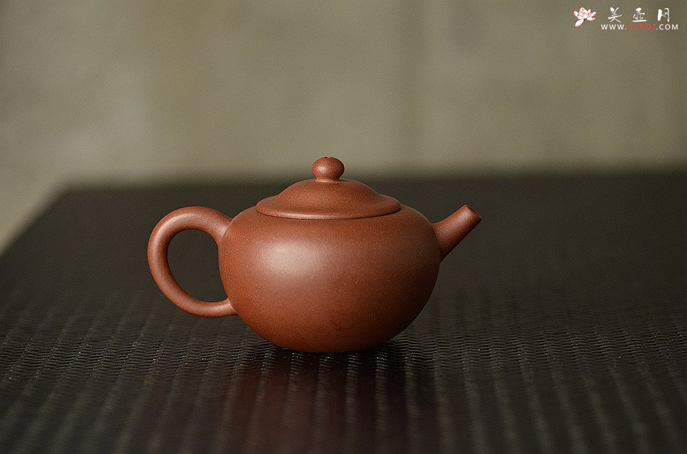 紫砂壶图片：美壶特惠 耐品实用 笠帽  茶人最爱 - 宜兴紫砂壶网