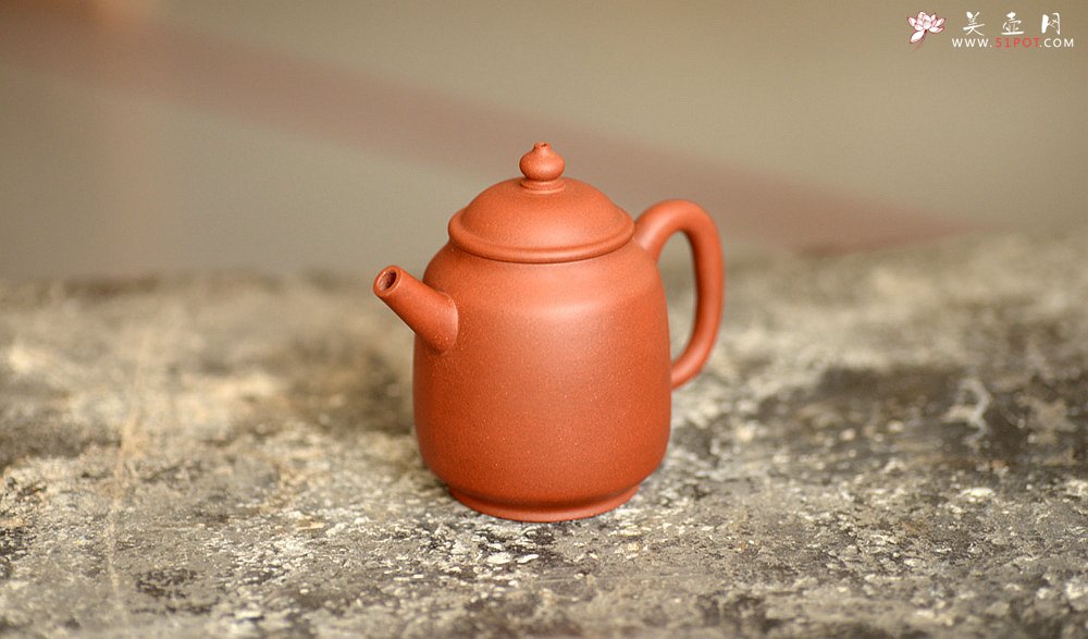 紫砂壶图片：美壶特惠 茶人最爱 实用耐品 炮管直流 红执 - 宜兴紫砂壶网