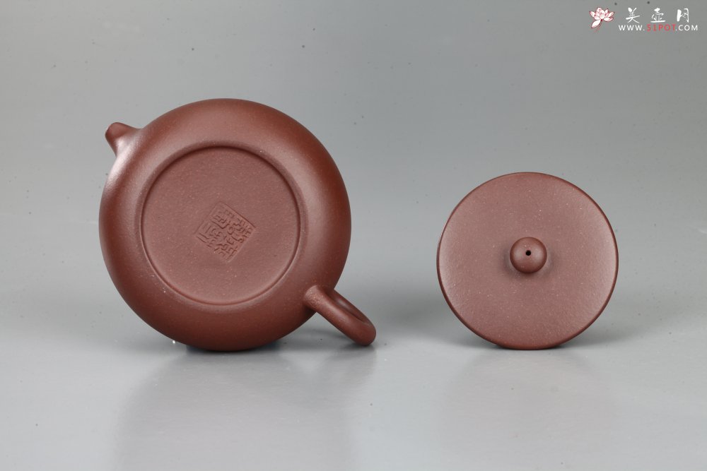 紫砂壶图片：美壶特惠 线条优美 扁仿古 - 宜兴紫砂壶网