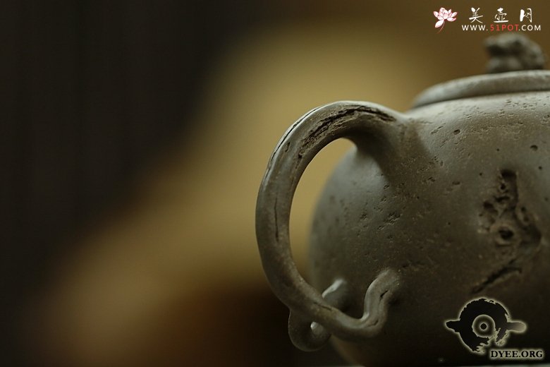 紫砂壶图片：金蟾龚春欣赏 - 宜兴紫砂壶网