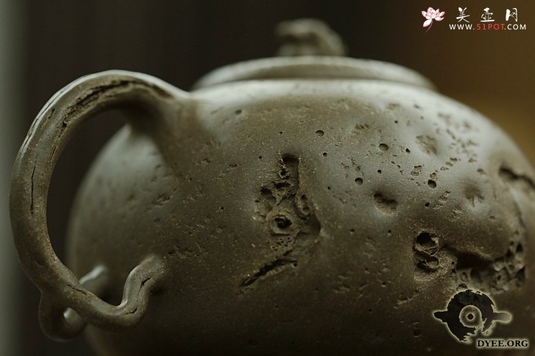 紫砂壶图片：金蟾龚春欣赏 - 宜兴紫砂壶网