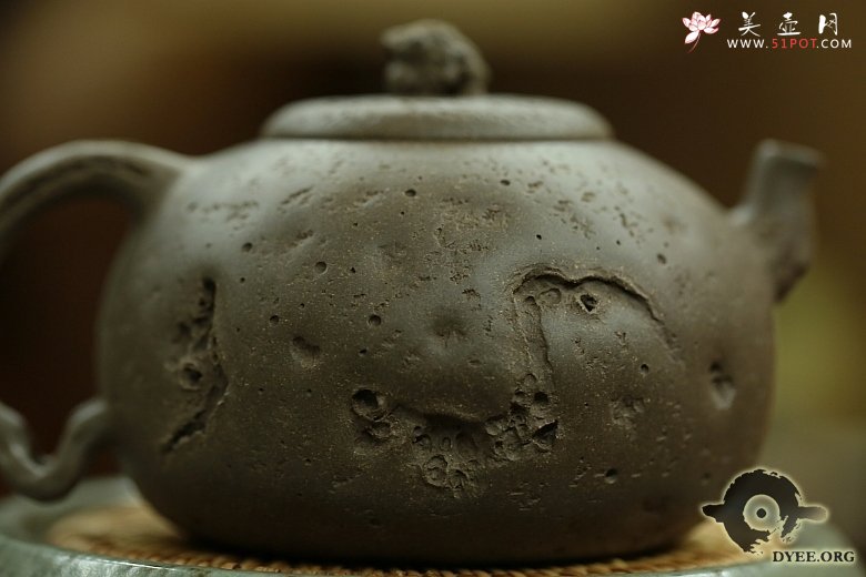 紫砂壶图片：金蟾龚春欣赏 - 宜兴紫砂壶网