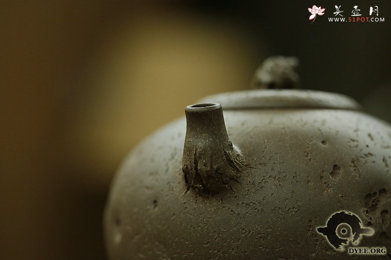 紫砂壶图片：金蟾龚春欣赏 - 宜兴紫砂壶网