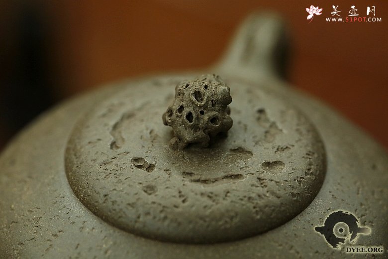 紫砂壶图片：金蟾龚春欣赏 - 宜兴紫砂壶网