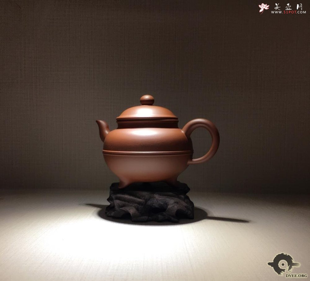 紫砂壶图片：三足腰线壶欣赏 - 宜兴紫砂壶网