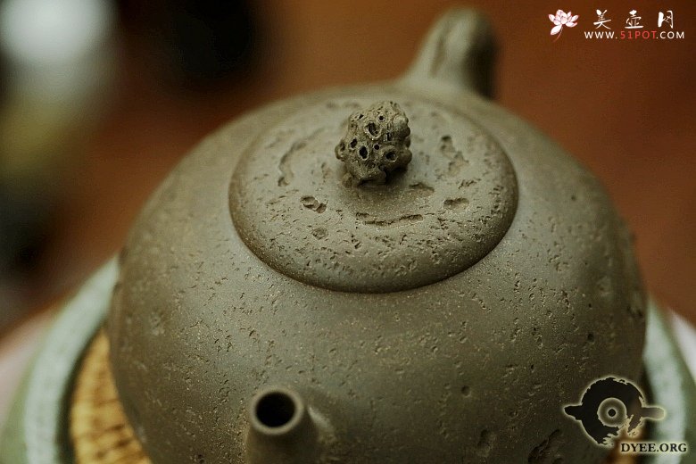 紫砂壶图片：金蟾龚春欣赏 - 宜兴紫砂壶网