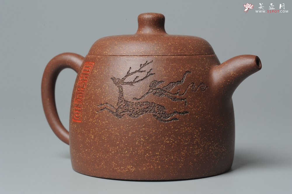 紫砂壶图片：张听刚精心装饰瓦当  金石其韵 养欲迷人 饱满 全手涌泉 - 宜兴紫砂壶网