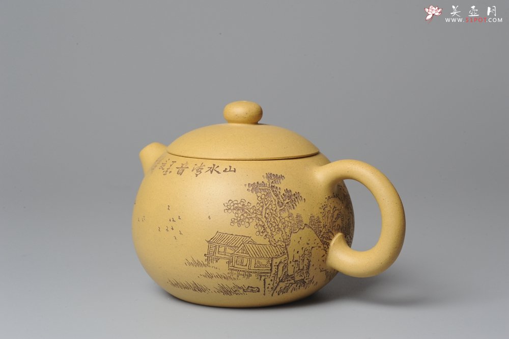紫砂壶图片：助工袁德波精心装饰通景山水 双助工联袂西施壶 - 宜兴紫砂壶网