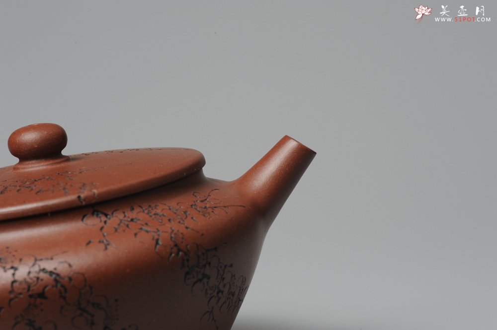 紫砂壶图片：刘华徒弟生益刻绘 全手工桑扁 - 宜兴紫砂壶网