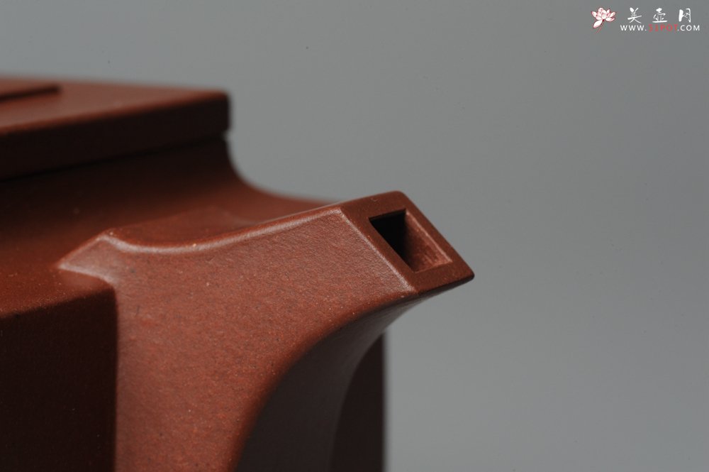 紫砂壶图片：线面挺快难度大全手工逸四方 - 宜兴紫砂壶网