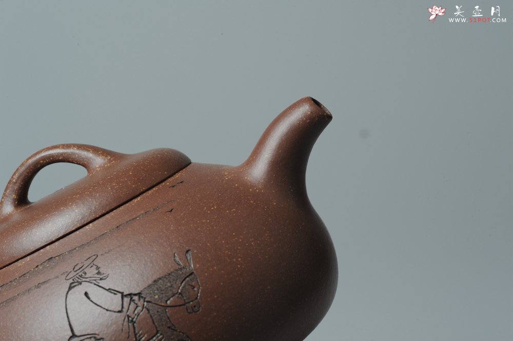 紫砂壶图片：文气装饰 饱满敦厚 扁腹 - 宜兴紫砂壶网