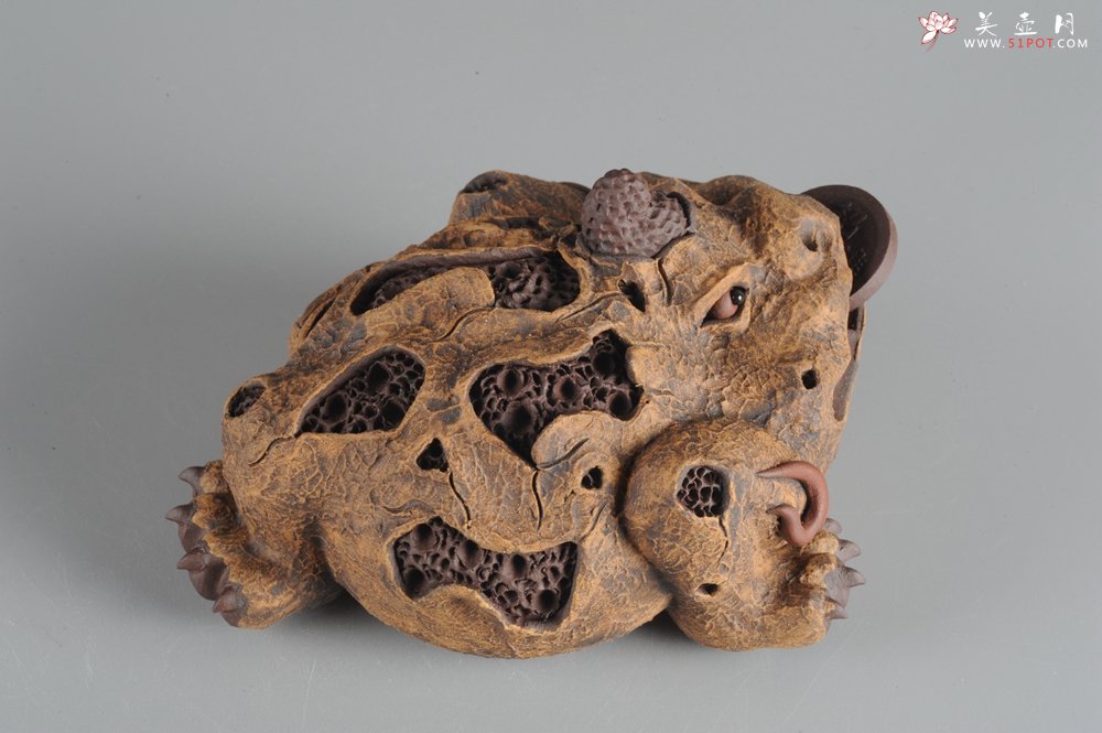 紫砂壶图片：特惠醉美树皮金蟾茶宠 灵性十足 寓意招财进宝 - 宜兴紫砂壶网