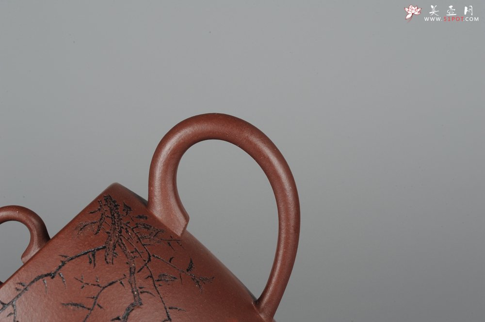 紫砂壶图片：全手工舍得套组 采用优质龙血砂泥料 助工袁德波精心装饰花鸟 - 宜兴紫砂壶网