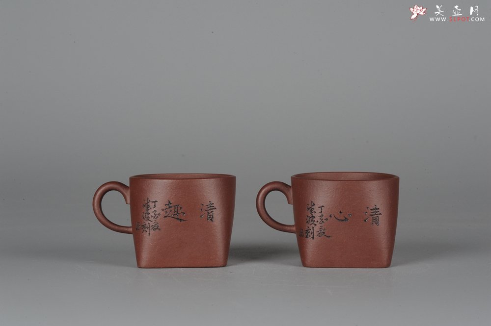 紫砂壶图片：全手工舍得套组 采用优质龙血砂泥料 助工袁德波精心装饰花鸟 - 宜兴紫砂壶网