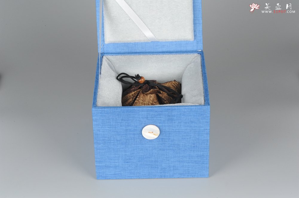 紫砂壶图片：美杯特惠精品紫砂盖杯 篆刻家张志伟教授装饰  - 宜兴紫砂壶网