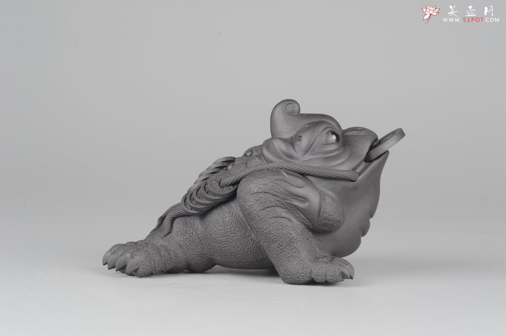 紫砂壶图片：美宠特惠 独角醉美招财金蟾茶宠 - 宜兴紫砂壶网