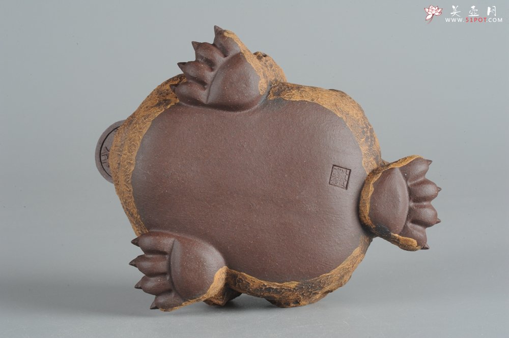紫砂壶图片：特惠醉美树皮金蟾茶宠 灵性十足 寓意招财进宝 - 宜兴紫砂壶网