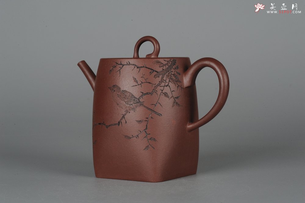 紫砂壶图片：全手工舍得套组 采用优质龙血砂泥料 助工袁德波精心装饰花鸟 - 宜兴紫砂壶网