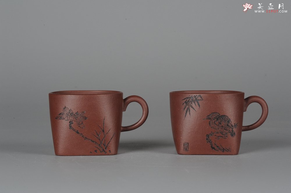 紫砂壶图片：全手工舍得套组 采用优质龙血砂泥料 助工袁德波精心装饰花鸟 - 宜兴紫砂壶网