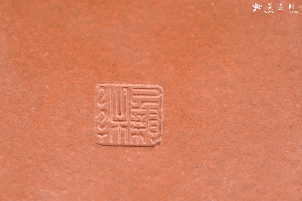 紫砂壶图片：何瑞精心装饰全手工舍得套组6件套 - 宜兴紫砂壶网