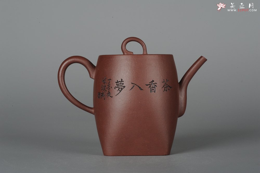 紫砂壶图片：全手工舍得套组 采用优质龙血砂泥料 助工袁德波精心装饰花鸟 - 宜兴紫砂壶网