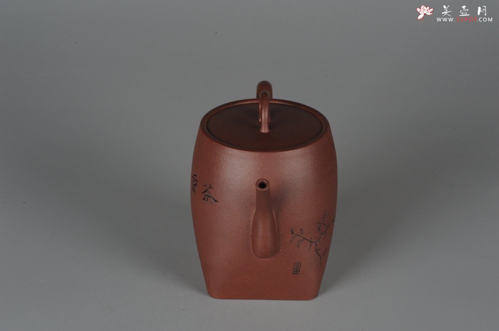 紫砂壶图片：全手工舍得套组 采用优质龙血砂泥料 助工袁德波精心装饰花鸟 - 宜兴紫砂壶网