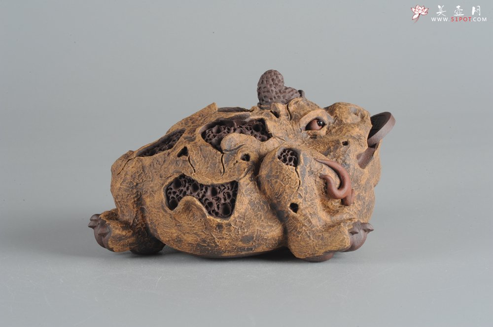 紫砂壶图片：特惠醉美树皮金蟾茶宠 灵性十足 寓意招财进宝 - 宜兴紫砂壶网