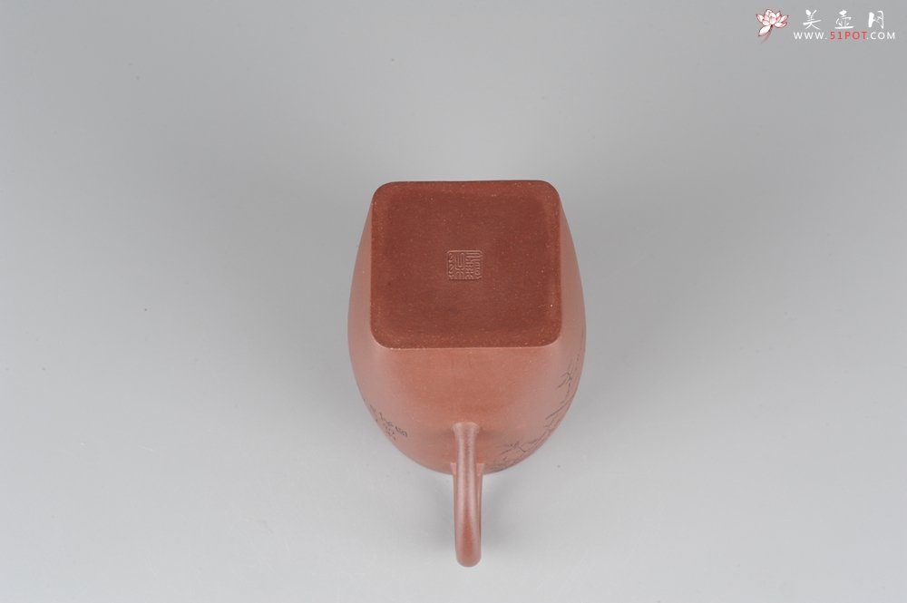 紫砂壶图片：全手工舍得套组 采用优质龙血砂泥料 助工袁德波精心装饰花鸟 - 宜兴紫砂壶网