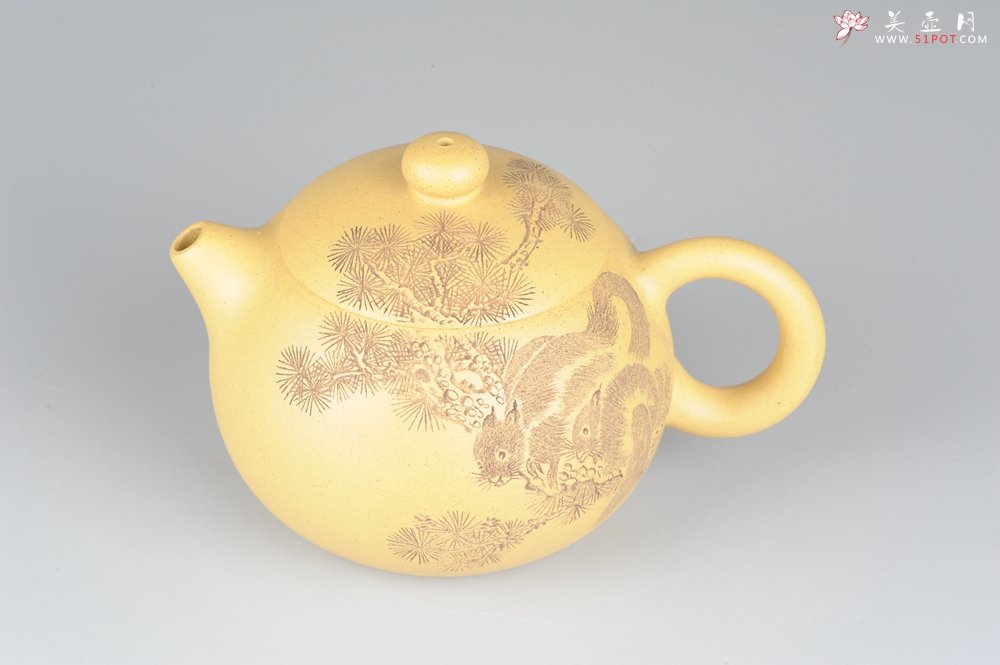 紫砂壶图片：国助唐文本绿西施  端庄 助工袁德波装饰  - 宜兴紫砂壶网