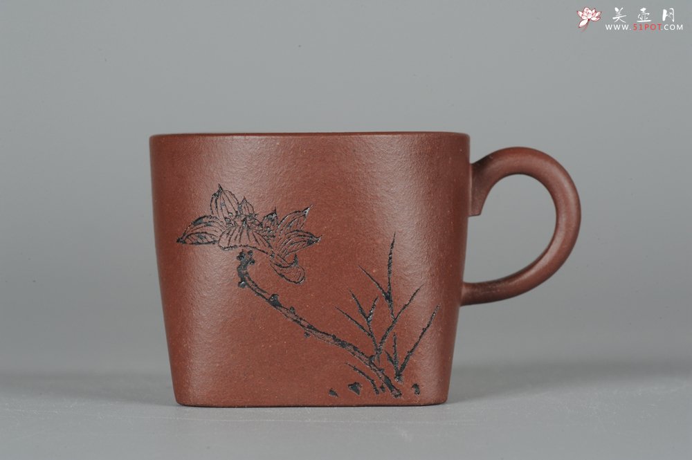 紫砂壶图片：全手工舍得套组 采用优质龙血砂泥料 助工袁德波精心装饰花鸟 - 宜兴紫砂壶网